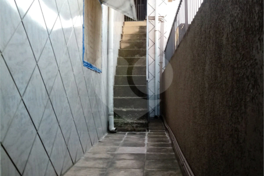 Sobrado à venda com 3 quartos no Brasilândia, São Paulo, SP