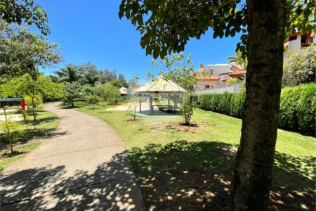 Casa à venda com 6 quartos, sendo 1 suíte, no condomínio Granja Olga I, Sorocaba - SP