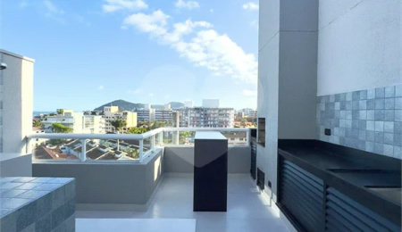 Apartamento à venda com 3 quartos, sendo 1 suíte,  em Maitinga, Bertioga, SP