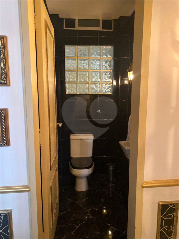 Apartamento à venda com 3 quartos, sendo 1 suíte,  em República, São Paulo, SP