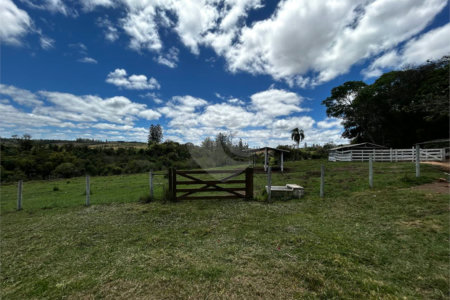 Sítio à venda com 2 quartos em Área Rural de Varginha, Itapetininga, SP
