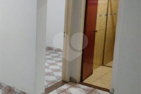 Apartamento com 2 dormitórios.