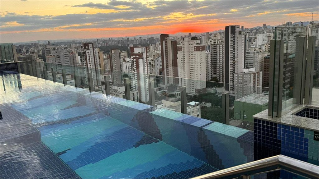 Apartamento novo na Vila Mariana com 38m², 1 vaga e próximo ao metrô.