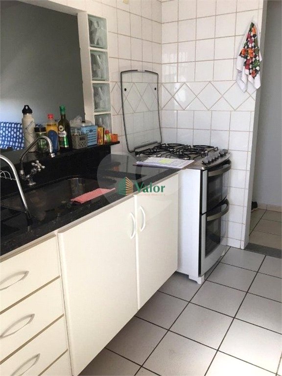 Apartamento no Edifício Villagio Di Napoli .