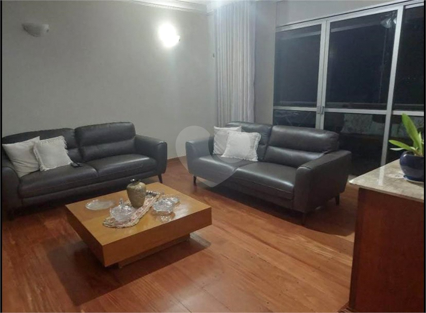 Apartamento à venda com 3 quartos, sendo 1 suíte, no Centro, Araraquara, SP