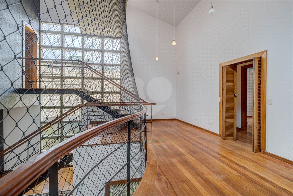 Casa de Vila à venda ou para alugar com 3 suítes em Jardim dos Estados, São Paulo, SP