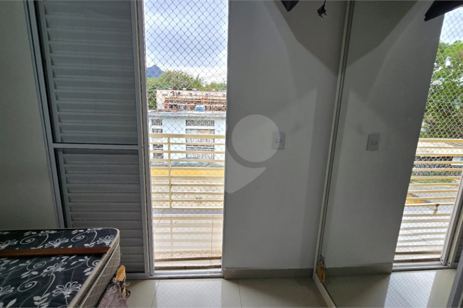 Sobrado à venda com 3 quartos, sendo 1 suíte, em Vila Clarice, São Paulo, SP