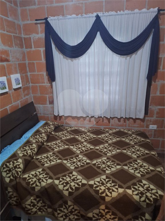 Casa em condomínio à venda com 3 quartos, sendo 1 suíte,  no Centro, Bom Jesus dos Perdões, SP