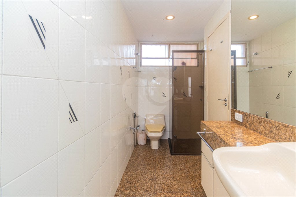 Sobrado à venda com 3 quartos, sendo 1 suíte, em Jardim Prudência, São Paulo, SP