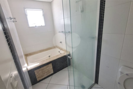 Sobrado à venda com 3 quartos, sendo 1 suíte, em Vila Libanesa, São Paulo, SP