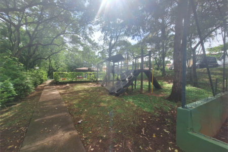 Casa à venda com 5 quartos, sendo 3 suítes,  no condomínio Vila Panamericana, São Paulo - SP