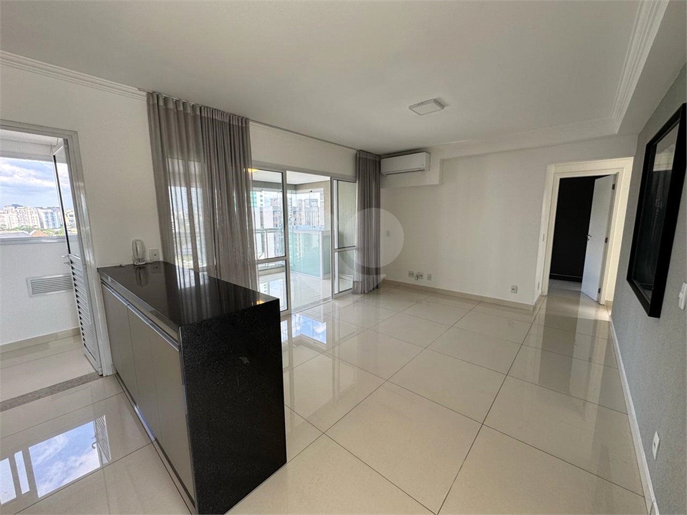 Apartamento à venda com 3 quartos, sendo 1 suíte, em Pinheiros, São Paulo, SP