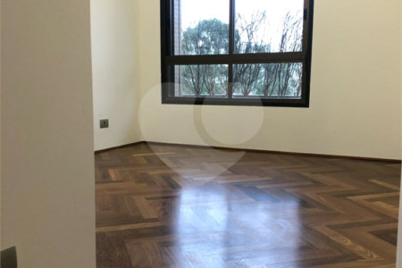 Apartamento à venda com 4 suítes em Vila Suzana, São Paulo, SP
