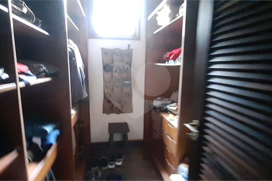 Casa Térrea à venda com 4 quartos, sendo 2 suítes, em Serra da Cantareira, Mairiporã, SP
