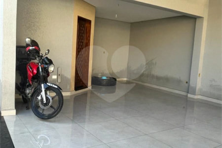 Sobrado à venda com 3 quartos, sendo 1 suíte, em Vila Piauí, São Paulo, SP