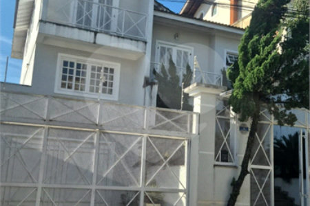 Sobrado à venda com 4 quartos, sendo 2 suítes, em Jardim Virginia Bianca, São Paulo, SP