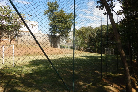 Casa à venda com 3 suítes no condomínio Loteamento Recanto dos Paturis, Vinhedo - SP