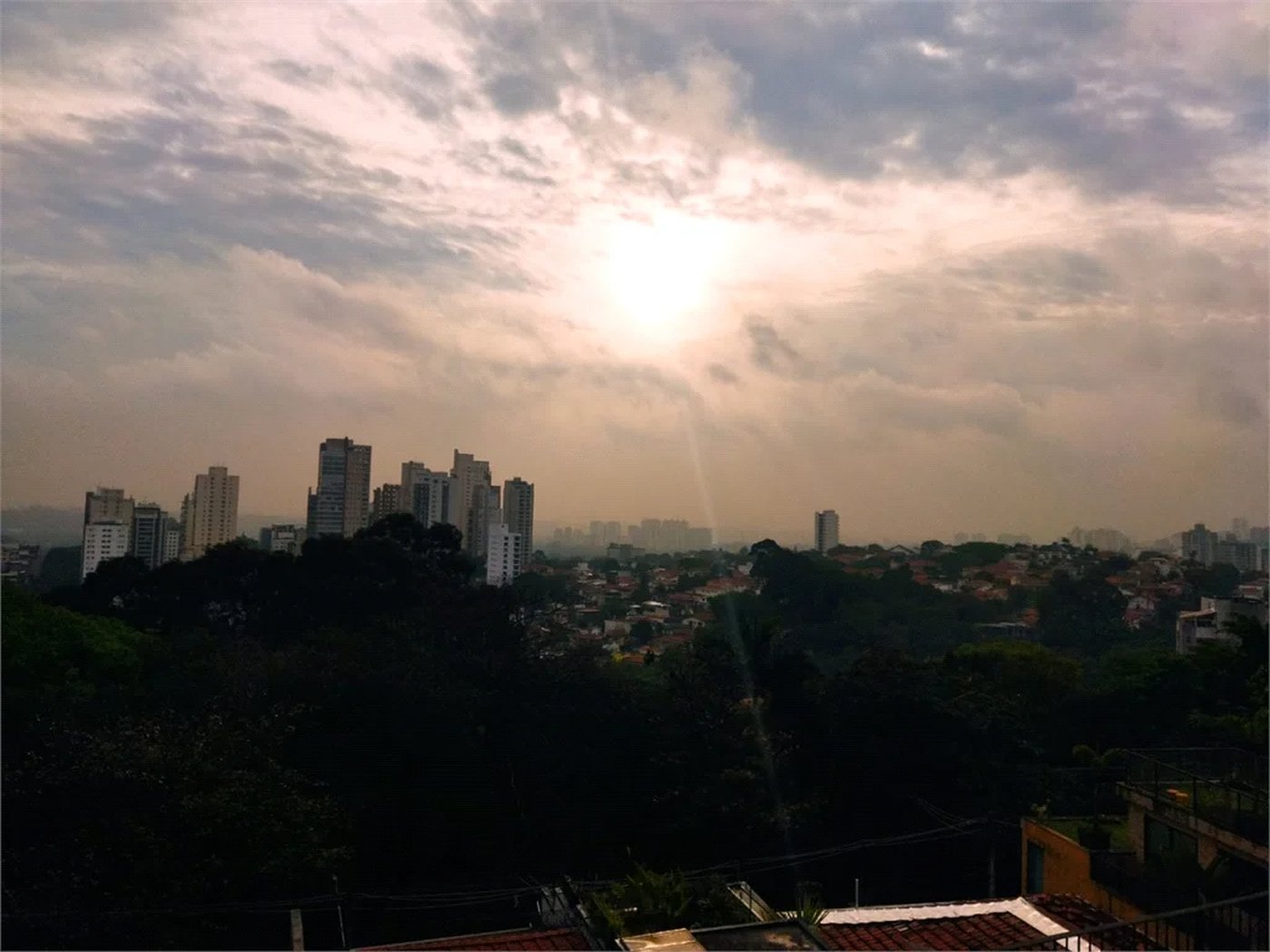 Casa à venda ou para alugar com 4 quartos, sendo 1 suíte, em Sumarezinho, São Paulo, SP