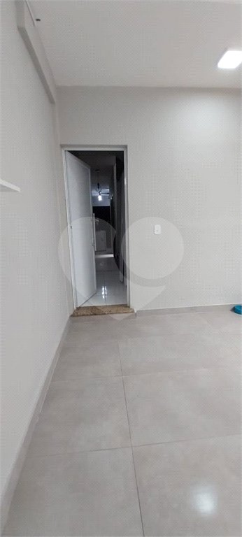 Sobrado à venda com 3 quartos, sendo 1 suíte,  em Jardim Regis, São Paulo, SP
