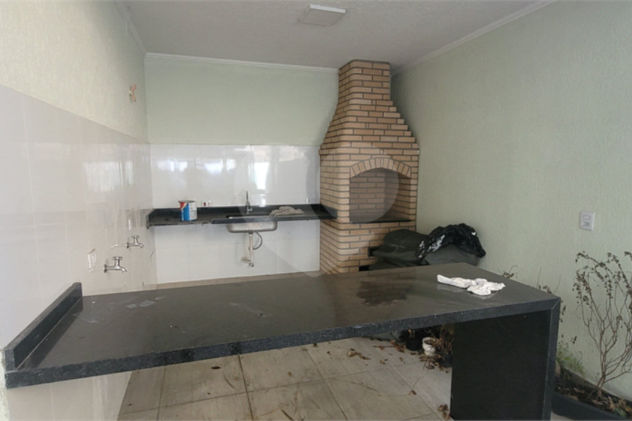 Sobrado à venda com 4 quartos, sendo 2 suítes, em Vila Irmãos Arnoni, São Paulo, SP