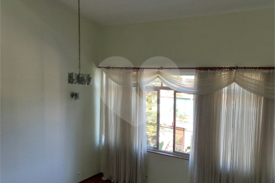 Sobrado à venda com 5 quartos, sendo 2 suítes,  em Tremembé, São Paulo, SP