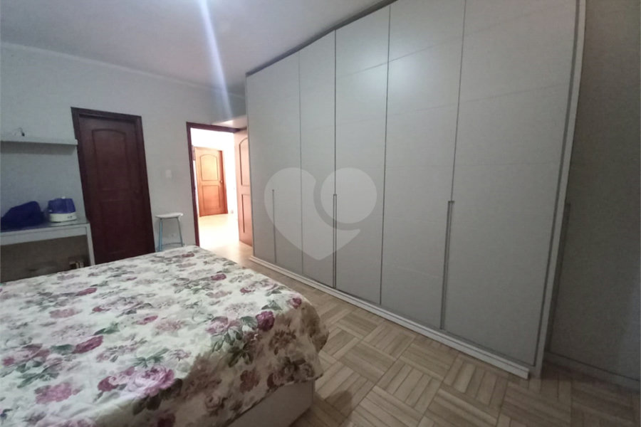 Sobrado à venda com 4 quartos, sendo 2 suítes, em Tremembé, São Paulo, SP