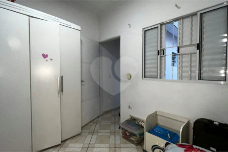Sobrado à venda com 3 quartos em Cidade Kemel, São Paulo, SP