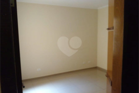 Sobrado à venda com 3 quartos, sendo 1 suíte,  em Vila América, Santo André, SP