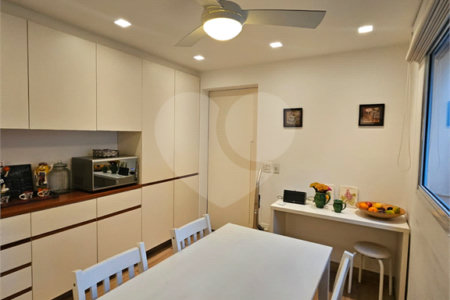 Apartamento à venda com 3 suítes em Indianópolis, São Paulo, SP