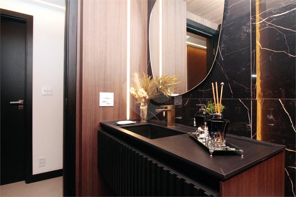 Apartamento à venda ou para alugar com 3 quartos, sendo 1 suíte, em Jardim das Acácias, São Paulo, SP