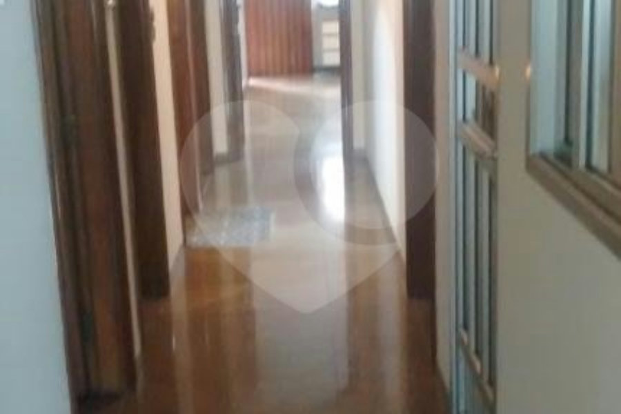Casa à venda com 4 quartos, sendo 2 suítes,  em Vila Guilherme, São Paulo, SP