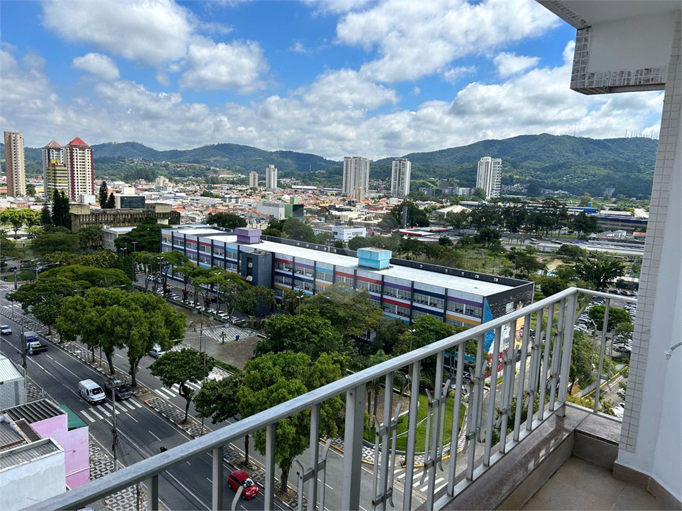 Apartamento à venda com 4 quartos, sendo 2 suítes, em Vila Partenio, Mogi das Cruzes, SP