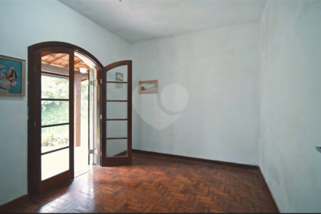 Terreno à venda com 6 quartos no condomínio Quinta dos Lagos, Cotia - SP