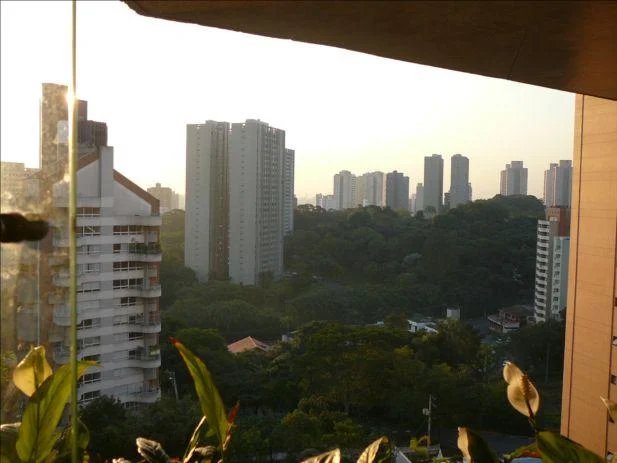 Apartamento à venda com 4 suítes em Vila Suzana, São Paulo, SP