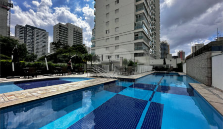 Apartamento à venda com 2 quartos, sendo 1 suíte, em Alto da Boa Vista, São Paulo, SP