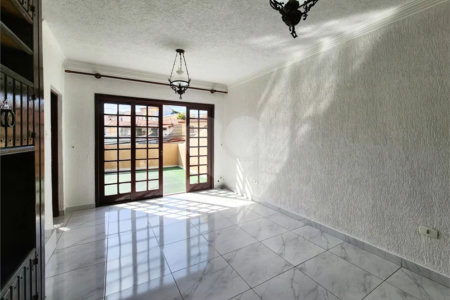 Sobrado à venda com 3 quartos, sendo 1 suíte, em Nova Petrópolis, São Bernardo do Campo, SP