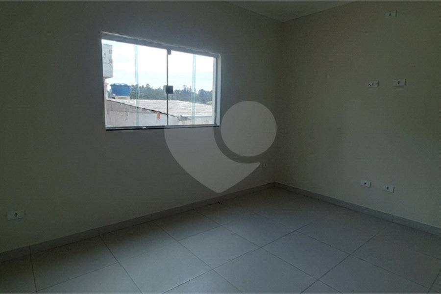 Sobrado à venda com 3 quartos, sendo 1 suíte, em Laranjeiras, Caieiras, SP