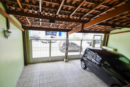 Casa à venda com 4 quartos, sendo 1 suíte, em Jardim Nova Taboão, Guarulhos, SP