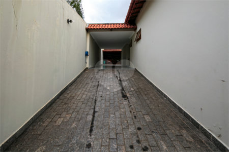 Casa Térrea à venda com 3 suítes em Jardim Petrópolis, São Paulo, SP