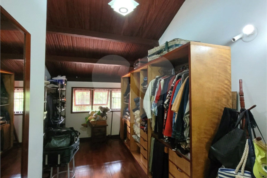 Casa à venda com 4 quartos, sendo 2 suítes,  em Serra da Cantareira, Mairiporã, SP
