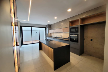 Casa à venda com 3 suítes no condomínio Residencia Valencia - Ilha Turia, Ribeirão Preto - SP