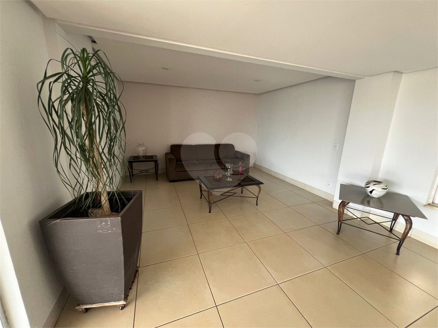 Apartamento à venda com 2 quartos, sendo 1 suíte, em Araés, Cuiabá, MT