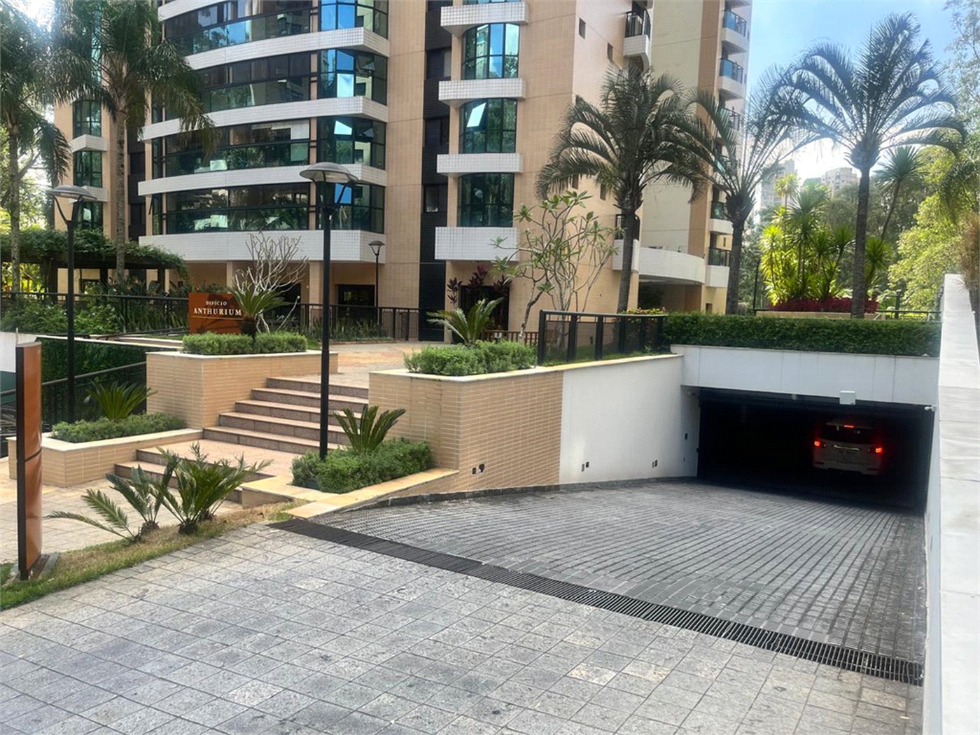 Cobertura à venda ou para alugar com 4 suítes em Jardim Morumbi, São Paulo, SP