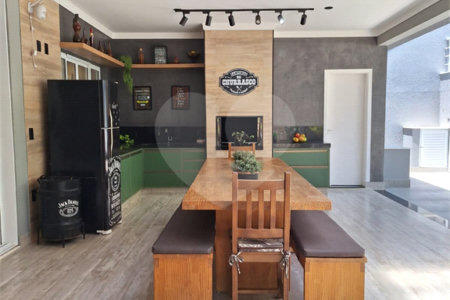 Casa à venda com 4 quartos, sendo 2 suítes, no condomínio Residencial Terras de Vinhedo, Vinhedo - SP