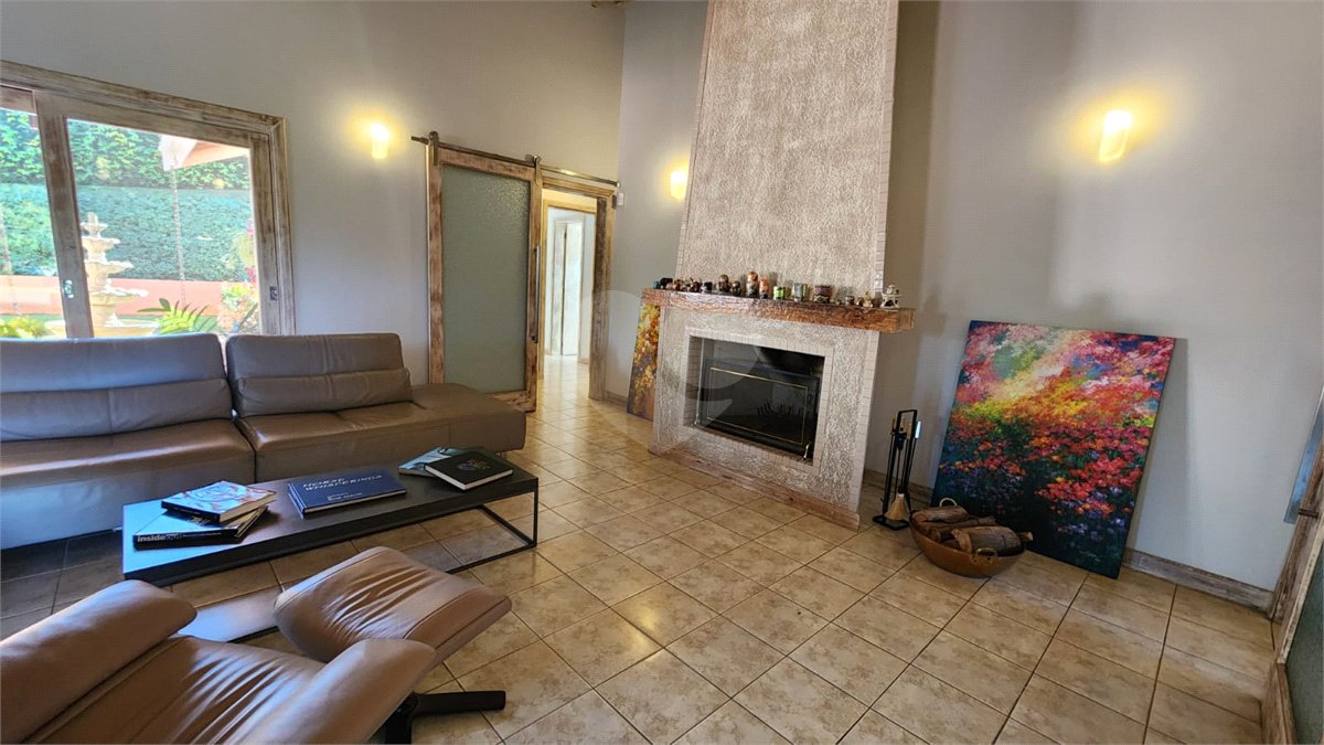 Casa à venda com 4 quartos, sendo 2 suítes, no condomínio Residencial Jardim Primavera, Louveira - SP