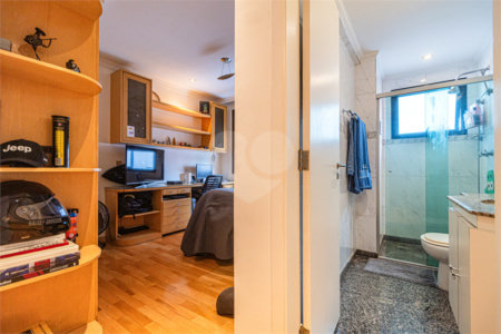 Apartamento à venda com 4 quartos, sendo 3 suítes,  em Perdizes, São Paulo, SP