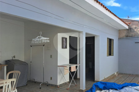 Casa à venda com 3 quartos, sendo 1 suíte,  em Jardim das Estações (vila Xavier), Araraquara, SP
