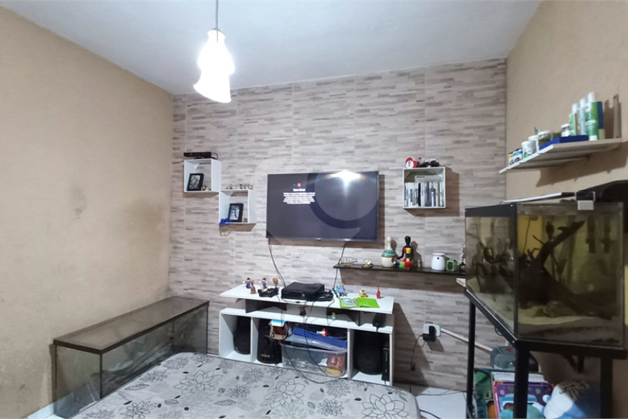 Sobrado à venda com 6 quartos, sendo 1 suíte,  em Vila Medeiros, São Paulo, SP