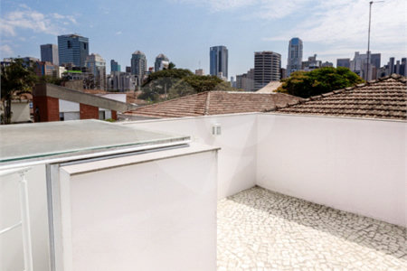 Sobrado à venda com 3 quartos, sendo 1 suíte,  em Brooklin Paulista, São Paulo, SP
