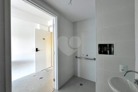 Apartamento à venda com 1 quarto em Jardim das Acácias, São Paulo, SP